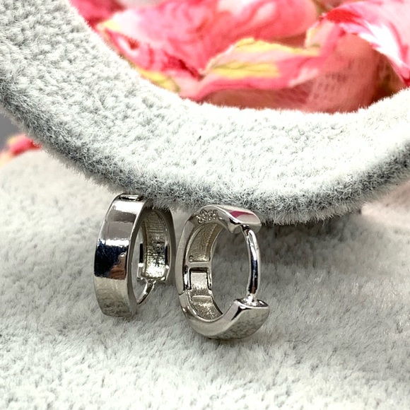 Sterling Silver 925 Hoop Earrings - Picture 2 of 3